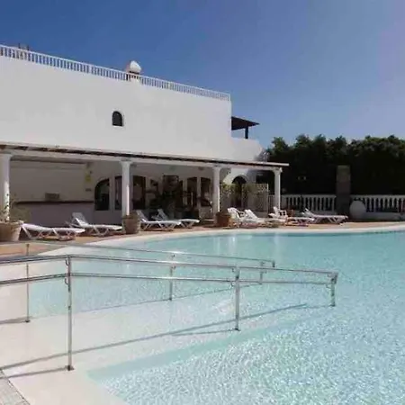 Daruma 1-bedroom With Sea Views *