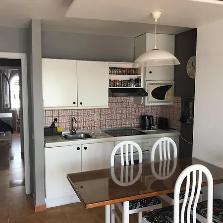 Apartment Daruma 1-bedroom With Sea Views