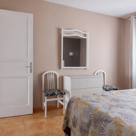 Daruma 1-bedroom With Sea Views